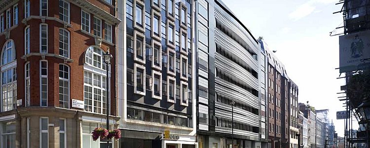 Квартал Сохо в Лондоне Квартал Сохо в Лондоне