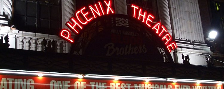 Театр «Феникс» в Лондоне