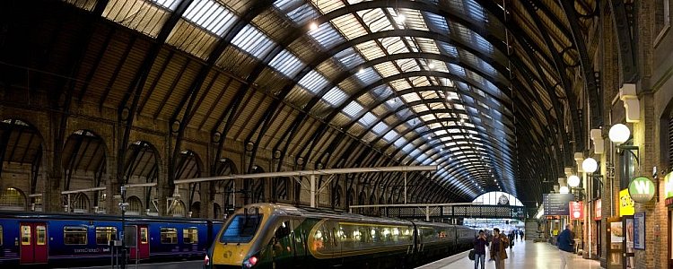 Поездом из Москвы в Лондон Поездом из Москвы в Лондон