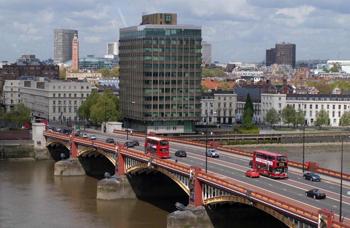 Мост Воксхолл в Лондоне