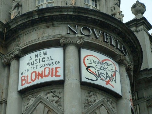 Новелло-театр в Лондоне (3)