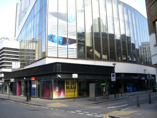 Театр «Нью-Лондон» в Лондоне (1)